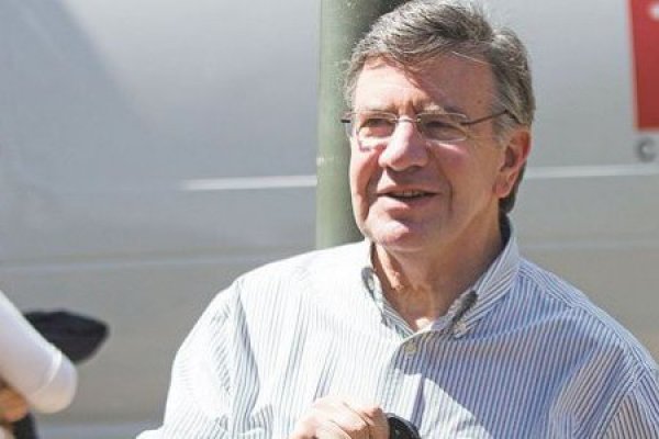 Lavín confirma que no repostulará por Las Condes para competir por La Moneda