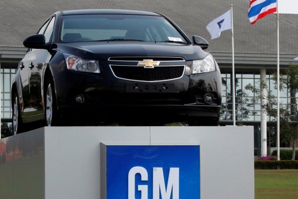FT: Cómo General Motors planea arrebatarle a Tesla el liderazgo de los autos eléctricos