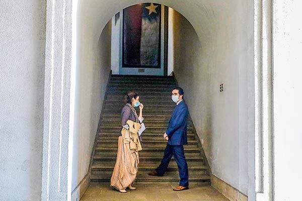 Reforma previsional: Gobierno comienza a afinar propuesta en reservada cita Briones-Zaldívar