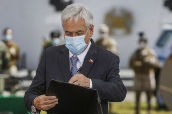 Presidente Piñera firma decreto para que las FFAA colaboren en el control de la migración ilegal