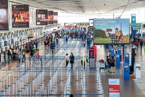 Nueve millones de pasajeros viajaron en avión en 2020: tráfico aéreo baja a niveles de hace más de 10 años por la pandemia