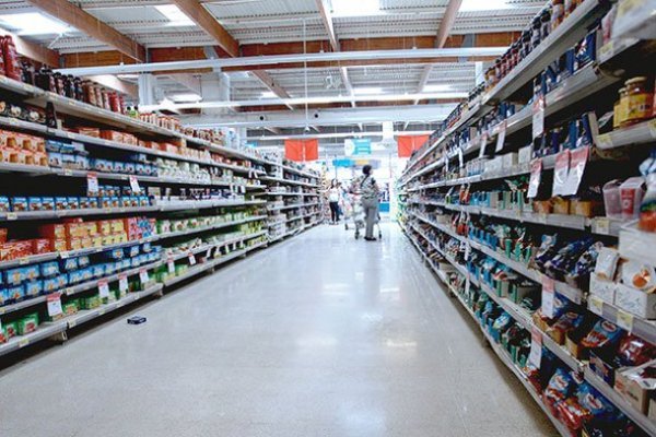 Supermercados buscarían revertir restricción para vender artículos no esenciales en zonas en cuarentena
