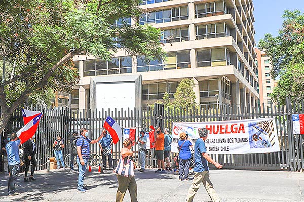 Huelga de trabajadores de Enel Generación provocó alza de costos marginales del sistema en su primer día