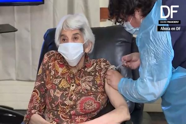 <p>Ahora en DF| Así comenzó el proceso de vacunación de adultos mayores en la Región de Coquimbo</p>