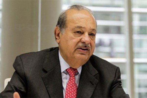 Carlos Slim, el hombre más rico de México, contagiado de Covid-19, informó su hijo