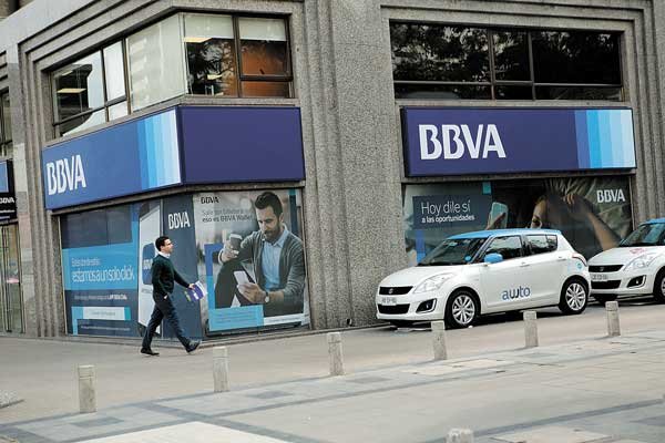Bci y BBVA cierran alianza estratégica para servicios de cash management en Chile