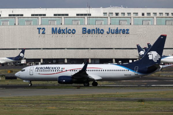 Aeroméxico logra acuerdo laboral exigido en proceso reestructura y acciones se disparan a máximo en siete semanas