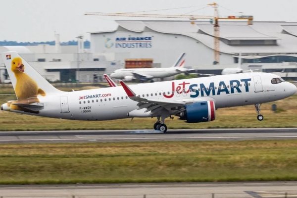 JetSmart trae a Chile avión que emplea combustible ecológico y se dispondrá para transporte de vacunas
