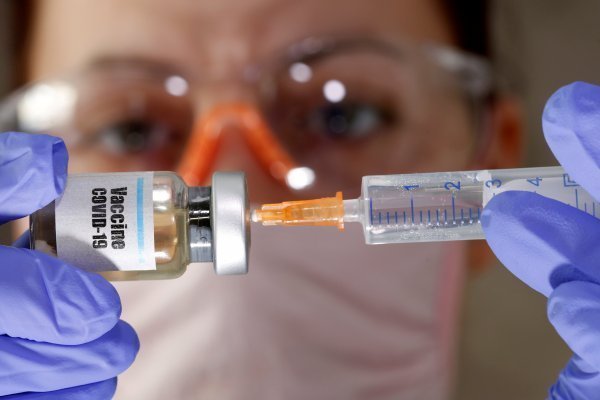 <p>Farmacéutica Bayer llega a acuerdo con CureVac para producir nueva vacuna contra el Covid-19</p>