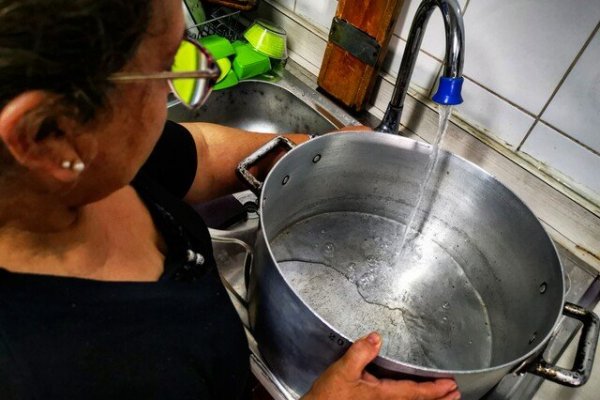 Ministro Moreno descarta que durante la mañana se corte el agua en Santiago, pero medida se va a reevaluar en la tarde