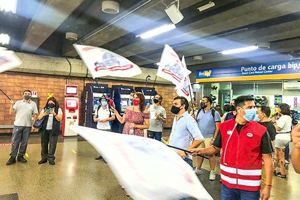 Sindicatos manifestaron en algunas de las estaciones de la red.