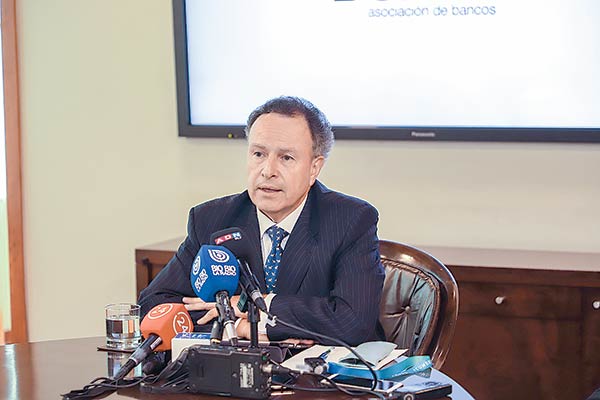 El presidente de la Asociación de Bancos, José Manuel Mena. Foto: Archivo