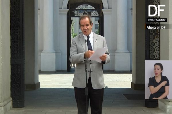 Ahora en DF| Ministro Allamand aclara que extranjeros con visa de turista no podrán vacunarse en Chile