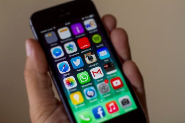 ¿Cómo elegir el mejor plan de teléfono para un 2021 full conectado?