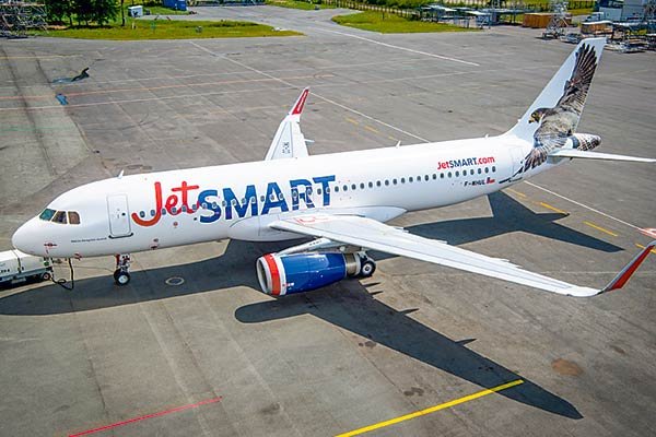 Sernac inicia procedimiento contra Jetsmart para exigir compensaciones por tickets aéreos no reembolsados