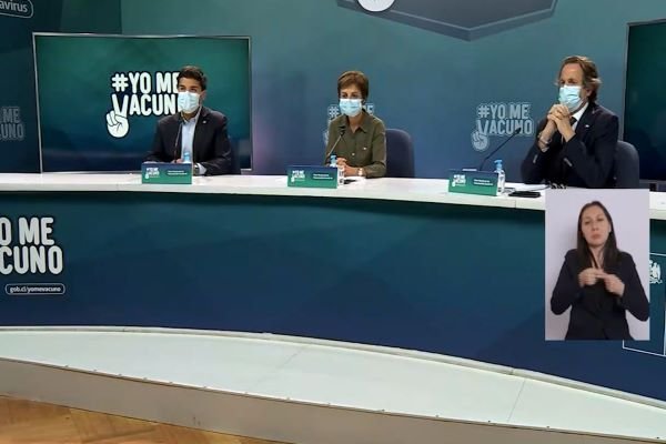 Ahora en DF| Minsal anuncia que hay stock disponible para segundas dosis y fija meta del 80% de los mayores de 65 años vacunados para la próxima semana