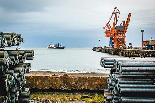 Sindicato logra acuerdo con filial de Ultramar y CAP comienza a retomar operación