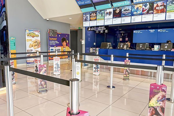 <p>Trabajo define hoja de ruta en reapertura de cines</p>