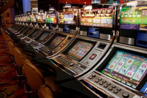 Casinos ganaron la partida: Gobierno accede a que puedan abrir sus puertas en Fase 2