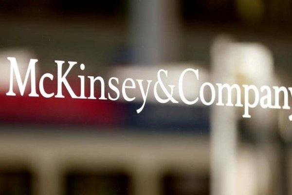 Socios de McKinsey votaron por sacar a Kevin Sneader del liderazgo de la influyente consultora global
