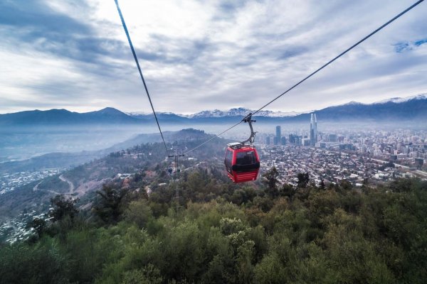 Serviu lanza licitación para construir un segundo teleférico en el Parque Metropolitano