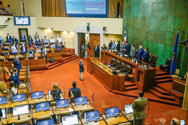 Cámara declara admisible el tercer retiro de fondos de AFP y gobierno señala que irá al TC para frenarlo