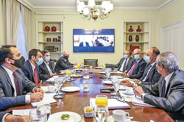 <p>Sutil entra al debate previsional y se muestra contrario a un tercer retiro de ahorros: "El país no está en condiciones de asumir ese mayor costo"</p>