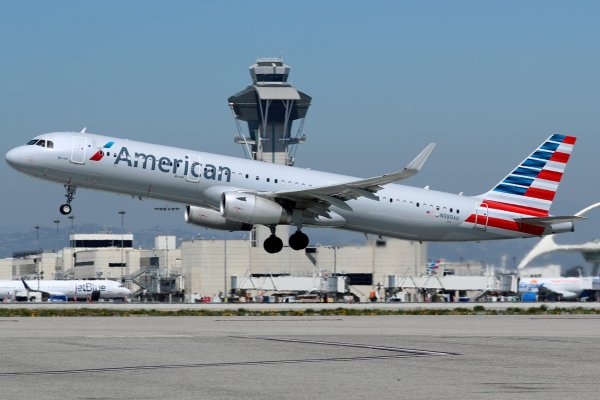 Aerolíneas de EEUU ven señales de recuperación de la industria por alza de demanda en medio de jornadas de vacunación