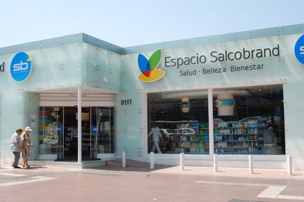 Los seleccionados podrán implementar pilotos en las sucursales de Salcobrand.