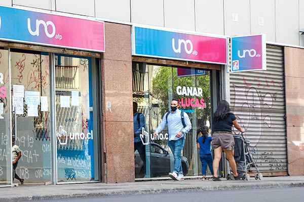 Superintendencia de Pensiones no descarta nuevos traspasos a AFP UNO por llamado de FyF