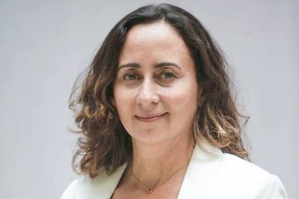 Lorena Schmitt, gerenta de asuntos corporativos de VTR.