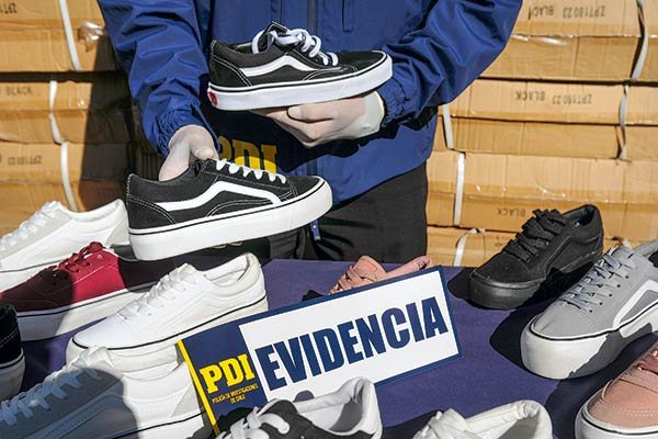 Las zapatillas son un frente de constantes falsificaciones, según el balance de la Bridepi.