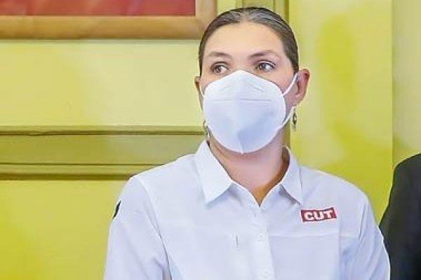 Las dudas en torno a la permanencia de Bárbara Figueroa en la CUT en medio de la campaña a la constituyente