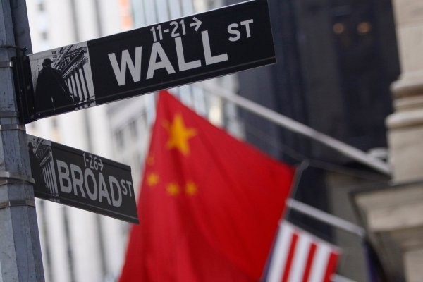 Empresas chinas podrían dejar Wall Street por nueva norma de la SEC