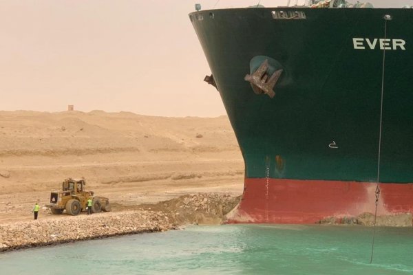 ¿Por qué es importante el bloqueo del canal de Suez?