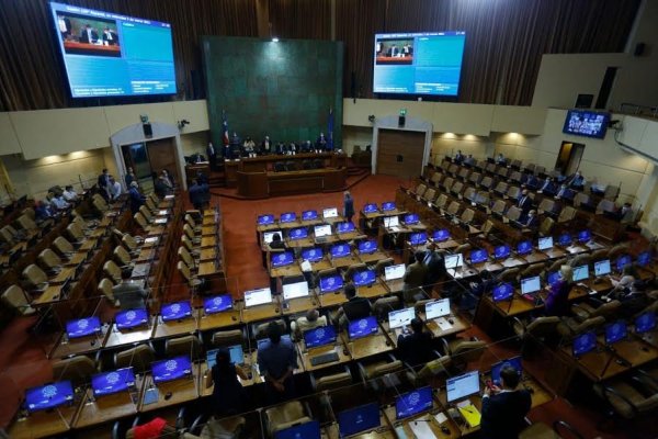 <p>Cámara de Diputados respalda por amplia mayoría nuevo Bono Clase Media y ahora lo verá el Senado</p>