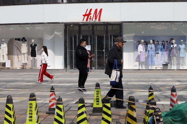 Gobierno chino advierte duramente a H&M y a otras marcas que no se involucren en política por Xinjiang
