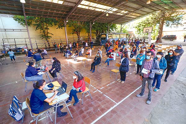 Economistas se alinean con el Central y califican como “realista” nueva proyección para el PIB