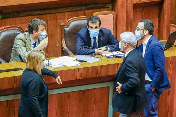 Jornada intensa se vivió en la Cámara por las elecciones. Foto: Agencia Uno