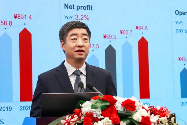 Ventas trimestrales de Huawei cayeron por primera vez después de las sanciones de EEUU