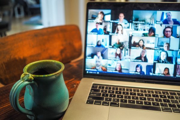 Google Meet alargó las videollamadas gratuitas hasta julio
