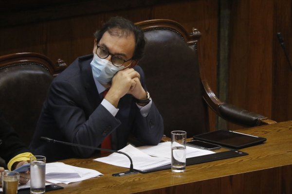Ministro Figueroa ante petición de abrir colegios: “La autoridad sanitaria decidirá"