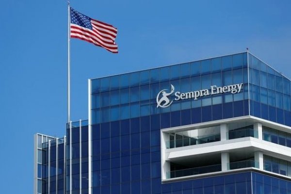 Fondo de inversiones KKR avanza en el negocio energético con compra de firma de infraestructura por más de US$ 3.300 millones