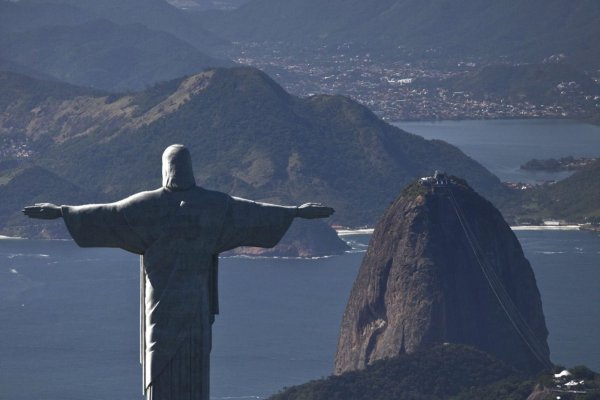 Grupo CCR y la francesa Vinci emergen como mayores ganadores de la mega subasta de aeropuertos en Brasil