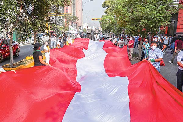 Empresarios de Perú delinean prioridades para el nuevo gobierno ad portas de elecciones del domingo