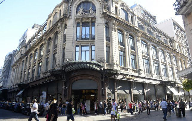 <p>El debate que se encendió en Rosario por la salida de Falabella</p>