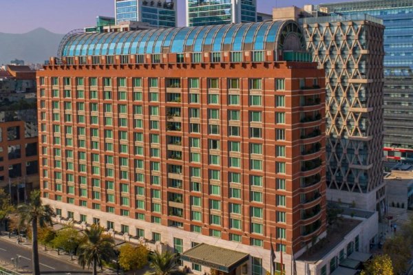<p>Fondo hotelero de LarrainVial inicia proceso de venta del Ritz-Carlton, de la mano de CBRE</p>