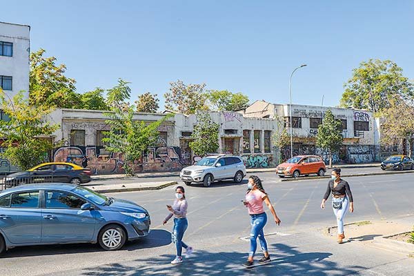 Recoleta: alistan millonario complejo inmobiliario de cinco torres de hasta 17 pisos