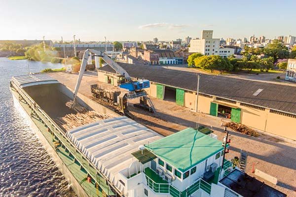 CMPC se adjudicó concesión portuaria en Brasil que potenciará su planta de celulosa