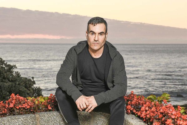 Cómo Jorge Yarur armó sus colecciones pandémicas